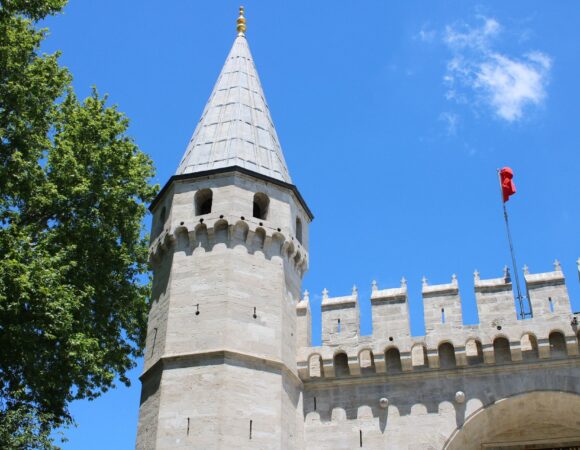 İstanbul Yarım Gün Şehir Turu | Topkapı Sarayı & Kapalı Çarşı